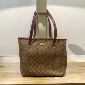 Coach beige & brown coated canvas & leather signature zip top  city tote F34603